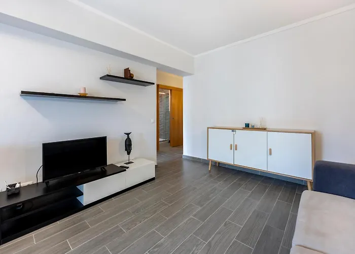 Apartment T1 Da Rocha Cp1- 400m Da