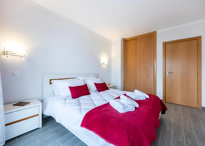 Apartamento T1 Da Rocha Cp1- 400m Da